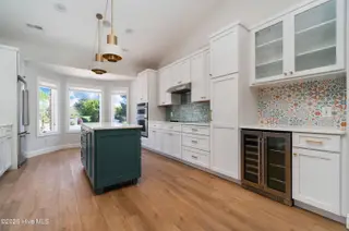 104 Core Drive W & Boat Slip #16, Morehead City, NC 28557 – photo 7: Kitchen 2