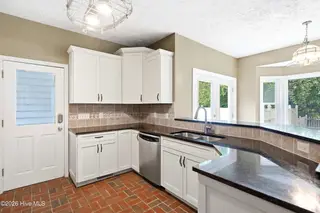 305 Grovediere Lane, Hampstead, NC 28443 — 4-bedroom home in Forest Sound, Hampstead, NC, photo 16 of 75