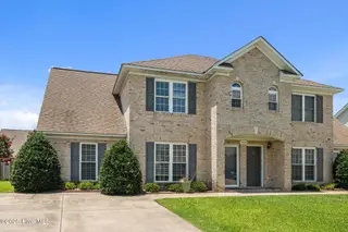 1620 Brook Hollow Drive A, Greenville, NC 27834 – photo 5: 4-web-or-mls-LHV_8400