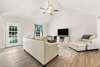 128 Danielle Drive, Elizabeth City, NC 27909 – photo 3: Living Room