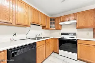 133 Sheldon Street, Newport, NC 28570 – photo 17: kitchen