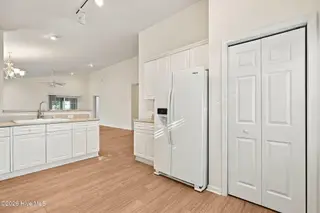 4940 Coronado Drive, Wilmington, NC 28409 — 3-bedroom home in Masonboro Woods, Wilmington, NC, photo 18 of 52: 36-web-or-mls-DSC07818