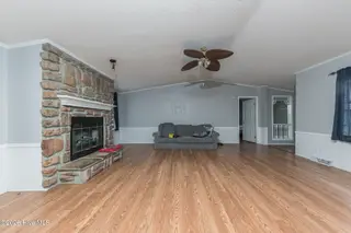 210 Creek Bank Drive, New Bern, NC 28560 — 3-bedroom manufactured home in Creekwater Haven, New Bern, NC, photo 14 of 58: LivingRoom