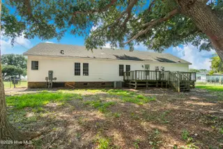 119 Dixon Drive, Newport, NC 28570 – photo 2: Large fenced kn backyard