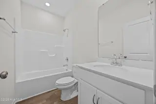 516 Getaway Lane 121, Shallotte, NC 28470 — 3-bedroom home in Summers Walk, Shallotte, NC, photo 21 of 25: 25_bathroom