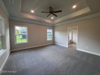 126 Firethorn Circle, Wallace, NC 28466 – photo 17: Primary suite
