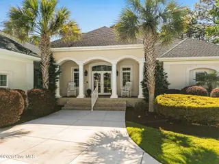 585 Westchester Place SW, Ocean Isle Beach, NC 28469 – photo 5: Front of home
