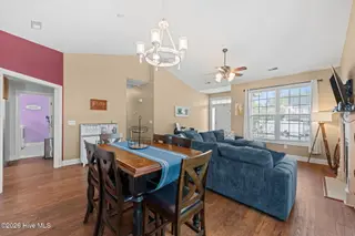 126 Meadow View Drive, New Bern, NC 28562 – photo 14: Dining Area