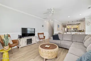 704 Ocean Boulevard 2, Carolina Beach, NC 28428 – photo 18: Main living