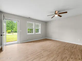 116 Sweetwater Drive, Jacksonville, NC 28540 – photo 12: a02a0054
