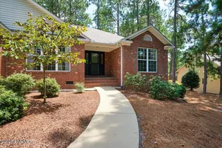 3 Oak Tree Lane, Pinehurst, NC 28374 – photo 2: 10-10_3 Oak Tree Ln., Pinehurst_LDTphoto
