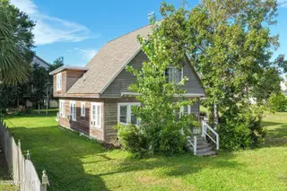 411 Spartanburg Avenue, Carolina Beach, NC 28428 – photo 2: 411 Spartanburg Avenue