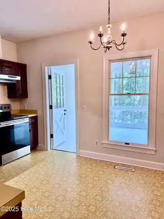 21 Village In The Woods Circle, Southern Pines, NC 28387 – photo 12: Kitchen