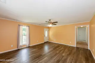 127 Rodney Lanier Road, Chinquapin, NC 28521 — 3-bedroom home, Chinquapin, NC, photo 10 of 61: Living room