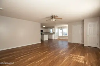 1008 S 10th Street, Wilmington, NC 28401 — 3-bedroom home in Downtown, Wilmington, NC, photo 6 of 29: 10thS1008-2LRDanL33A6274 copy