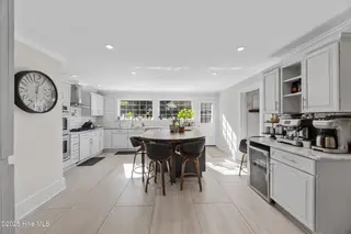 2610 Oleander Drive, Wilmington, NC 28403 – photo 11: 17_kitchen