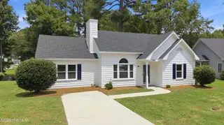 1040 Southbriar Drive, Rocky Mount, NC 27804 – photo 2: 1040 Southbriar Dr (2)