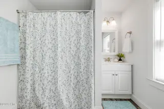 1913 Adams Street, Wilmington, NC 28401 – photo 21: vmasterbath