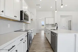 1084 Wood Creek Road NE, Leland, NC 28451 — 3-bedroom home in Wood Creek Landing, Leland, NC, photo 10 of 30