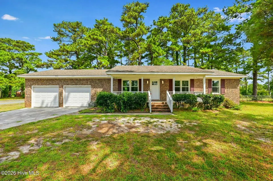 1000 Hedrick Boulevard, Morehead City, NC 28557 – photo 1 of 44: 6a9db76fd1a48a308480a131