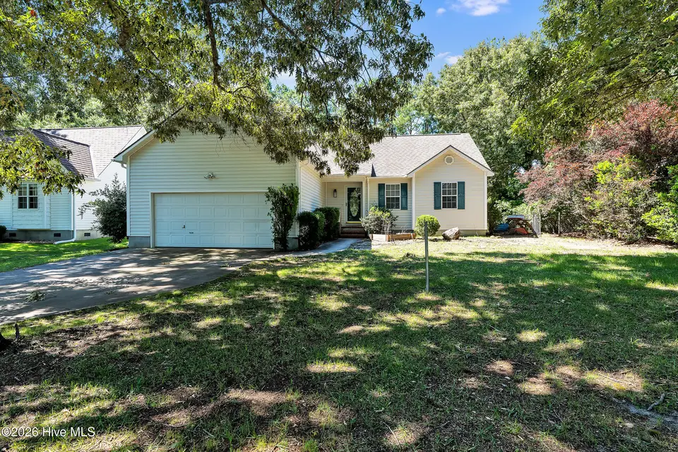 219 E Ivybridge Drive, Hubert, NC 28539 – photo 1 of 48