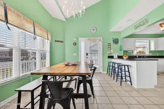 17 Sandpiper Drive, Ocean Isle Beach, NC 28469 — 5-bedroom home in Island Park, Ocean Isle Beach, NC, photo 19 of 54: Kahunaphoto.com-00078