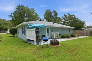 923 N Yaupon Terrace, Morehead City, NC 28557 – photo 7: 5-web-or-mls-IMG_7513