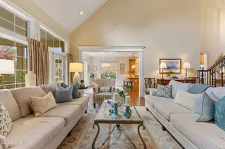 2022 Kenilworth Lane, Wilmington, NC 28405 — 3-bedroom home in Landfall, Wilmington, NC, photo 8 of 53