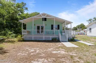 109 NE 17th Street, Oak Island, NC 28465 – photo 2: 2-web-or-mls-BTS00758