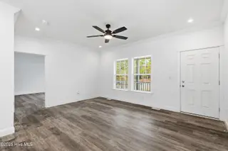 9163 Southern Boulevard SE, Winnabow, NC 28479 — 3-bedroom home, Winnabow, NC, photo 6 of 28: Living room