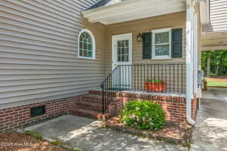 5010 Country Club Drive N, Wilson, NC 27896 – photo 5: 38-web-or-mls-5010-country-club-dr-n-wil