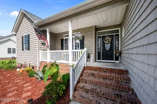164 Laura Drive, New Bern, NC 28562 – photo 8: 5-web-or-mls-DSC_4427