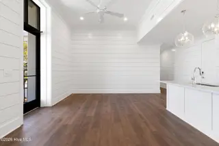 805 Mulberry Street Unit 211, Beaufort, NC 28516 – photo 7: Living Area