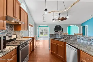 7620 Champlain Drive, Wilmington, NC 28412 – photo 18: 33-web-or-mls-DSC08543