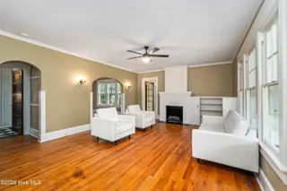 1208 Preyer Avenue, Elizabeth City, NC 27909 — 3-bedroom home in Riverside, Elizabeth City, NC, photo 4 of 76: Living Room