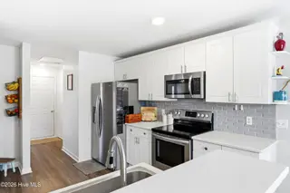 8504 Lakeview Drive, Wilmington, NC 28412 – photo 15: 13_8504_lakeview_dr_013