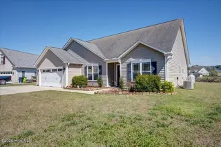 205 Antioch Lakes Road, New Bern, NC 28560 – photo 2: 1