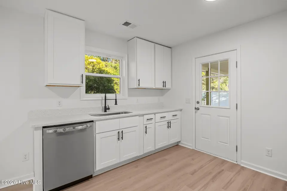 322 Lancaster Road, Wilmington, NC 28409 – photo 1 of 30: 34-web-or-mls-IMG_8977
