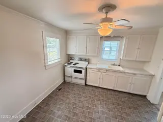 308 E Main Street, Mount Olive, NC 28365 – photo 3: IMG_7586