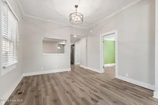 813 Walnut Street, Wilmington, NC 28401 – photo 10: 13-web-or-mls-GI - 813 Walnut St - Listi