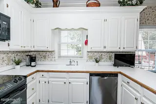 805 Drexel Road, Rocky Mount, NC 27803 – photo 24: Lots of storage