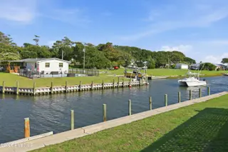 104 Sea Trace Lane, Newport, NC 28570 – photo 3: Deep Water Canal Front