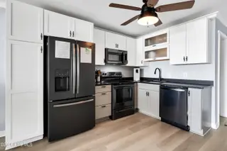 918 N Carolina Beach Avenue N Unit 3c, Carolina Beach, NC 28428 – photo 8: 918CarolinaBeachAveN3C-7
