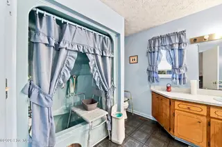 114 Wilbur Street, Tabor City, NC 28463 – photo 12: 27-web-or-mls-CZ9A6139