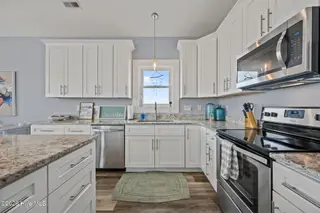 331 Oceanaire Lane, Surf City, NC 28445 – photo 22: 41-web-or-mls-_RAD2885