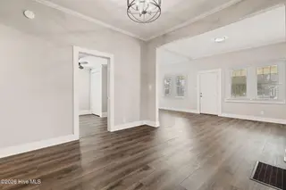 813 Walnut Street, Wilmington, NC 28401 – photo 13: 16-web-or-mls-GI - 813 Walnut St - Listi