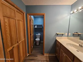 3235 Marsh View Drive SW, Supply, NC 28462 — 3-bedroom home in Lockwood Folly, Supply, NC, photo 12 of 36: Master Bath