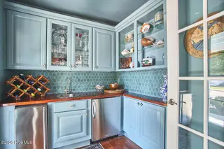 125 Front Street, Beaufort, NC 28516 – photo 14: Wet Bar