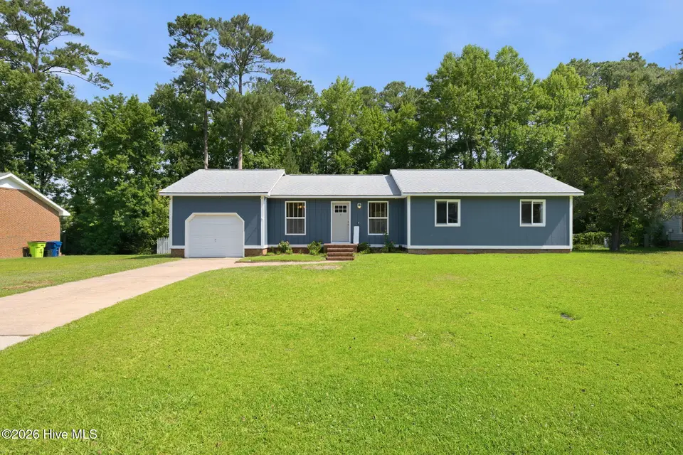 211 Nottingham Drive, Havelock, NC 28532 – photo 1 of 28: 1-web-or-mls-DSC_4328