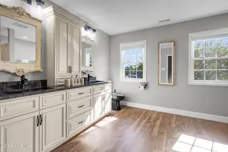 143 Tifton Circle, Cape Carteret, NC 28584 – photo 18: Primary Bathroom